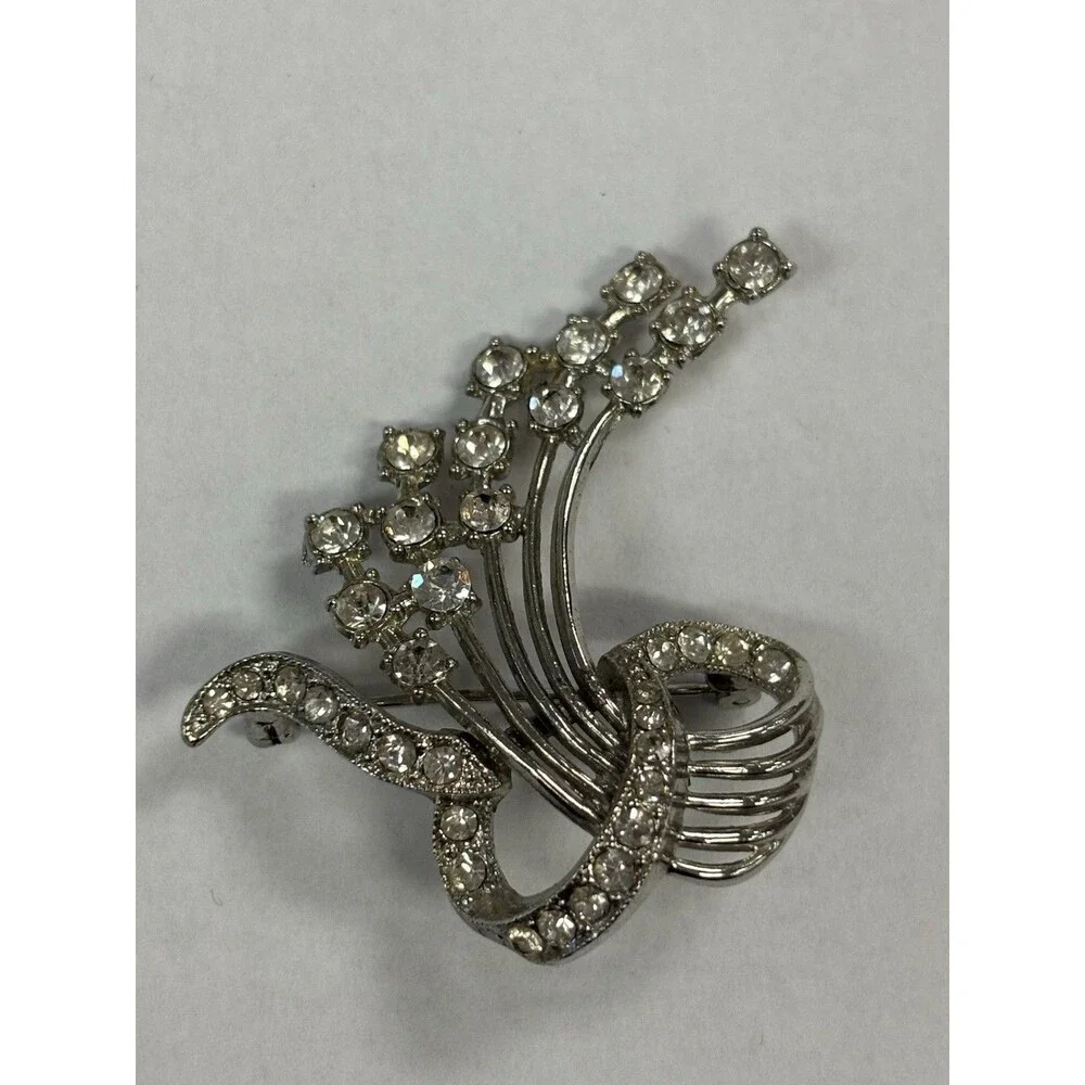 Vintage 1950s Clear Rhinestone Waterfall Spray Brooch Silver Tone Ribbon Pin